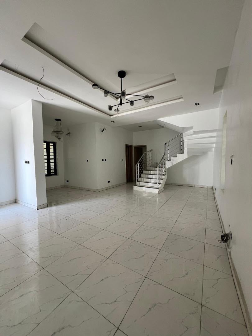 luxuries newly built 4bedroom fully detached duplex with boys quarters is Currently Available located in orchid road Lekki Lagos. — photograph 8