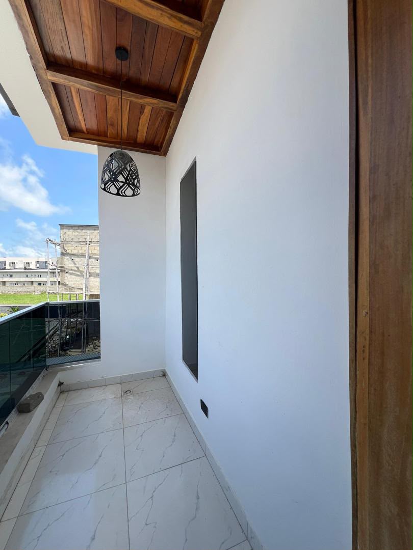 luxuries newly built 4bedroom fully detached duplex with boys quarters is Currently Available located in orchid road Lekki Lagos.