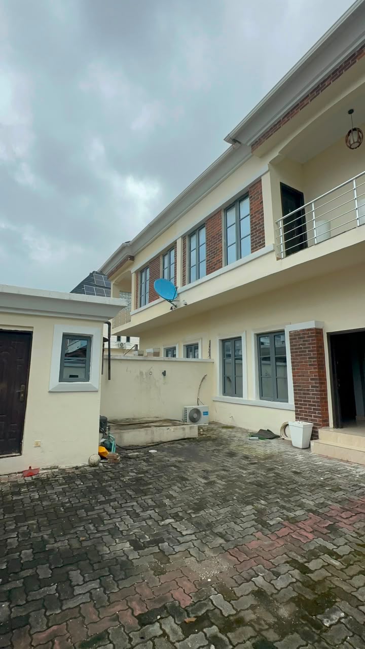 Self Serviced 3 Bedroom Semi Detached Duplex with Guardroom — photograph 6