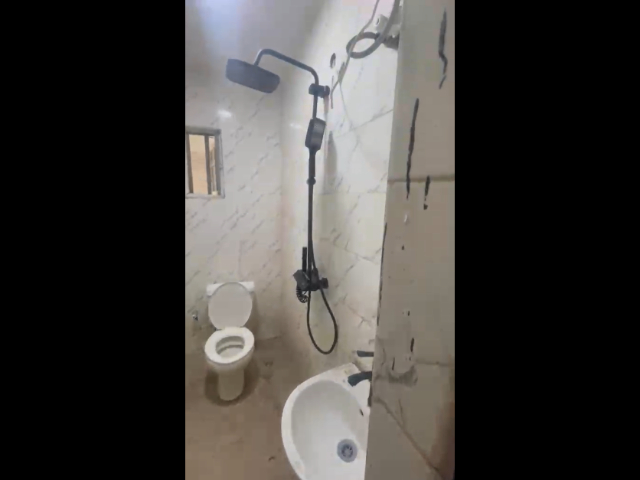 Standard Selfcon with private stairway, kitchen and bathroom — photograph 7