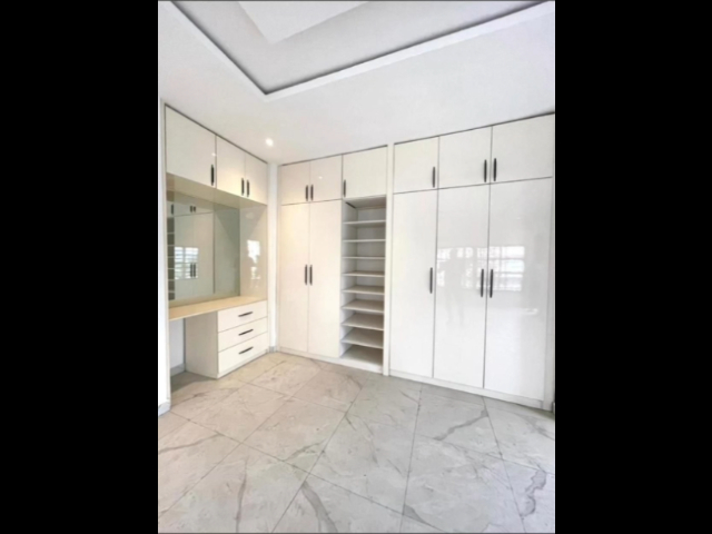 BRAND NEW FIVE (5) BEDROOM DETACHED DUPLEX — photograph 4