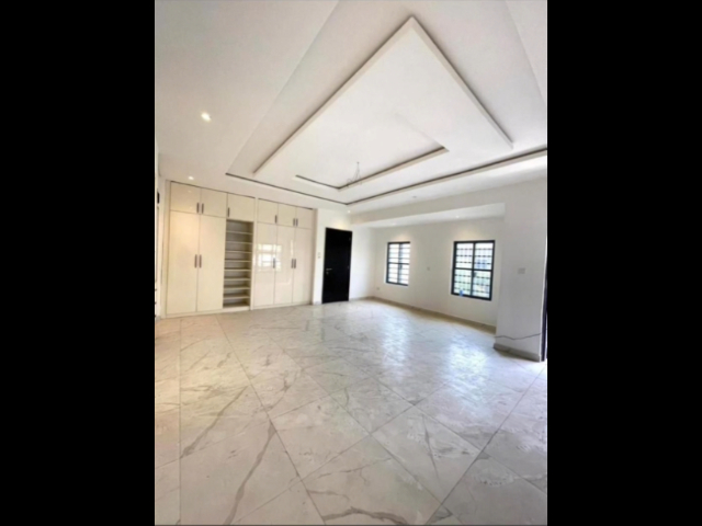 BRAND NEW FIVE (5) BEDROOM DETACHED DUPLEX — photograph 5
