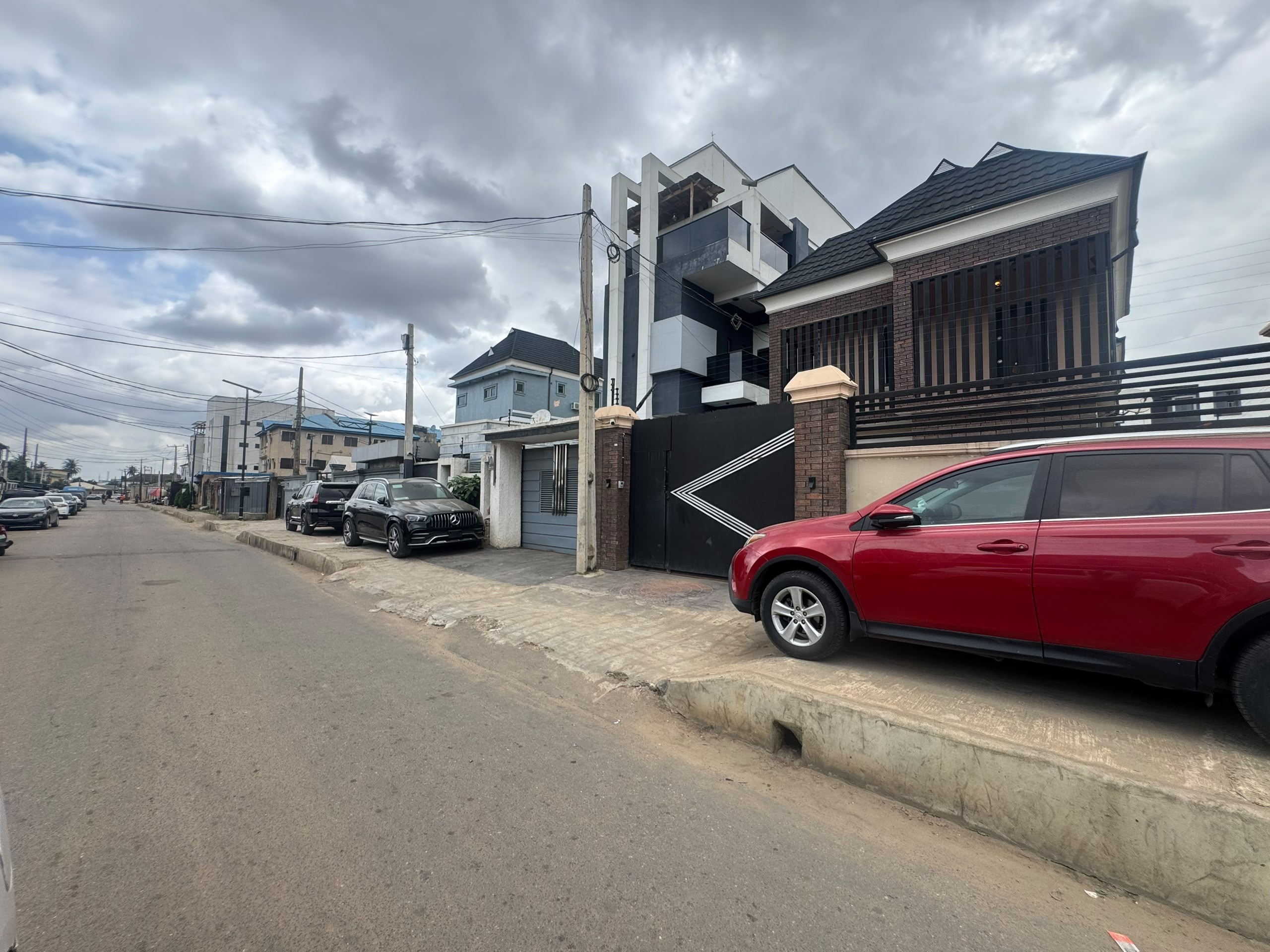 2-Bedroom Luxury Duplex Apartment - Adekoya Estate, Ogba, Ikeja — photograph 8
