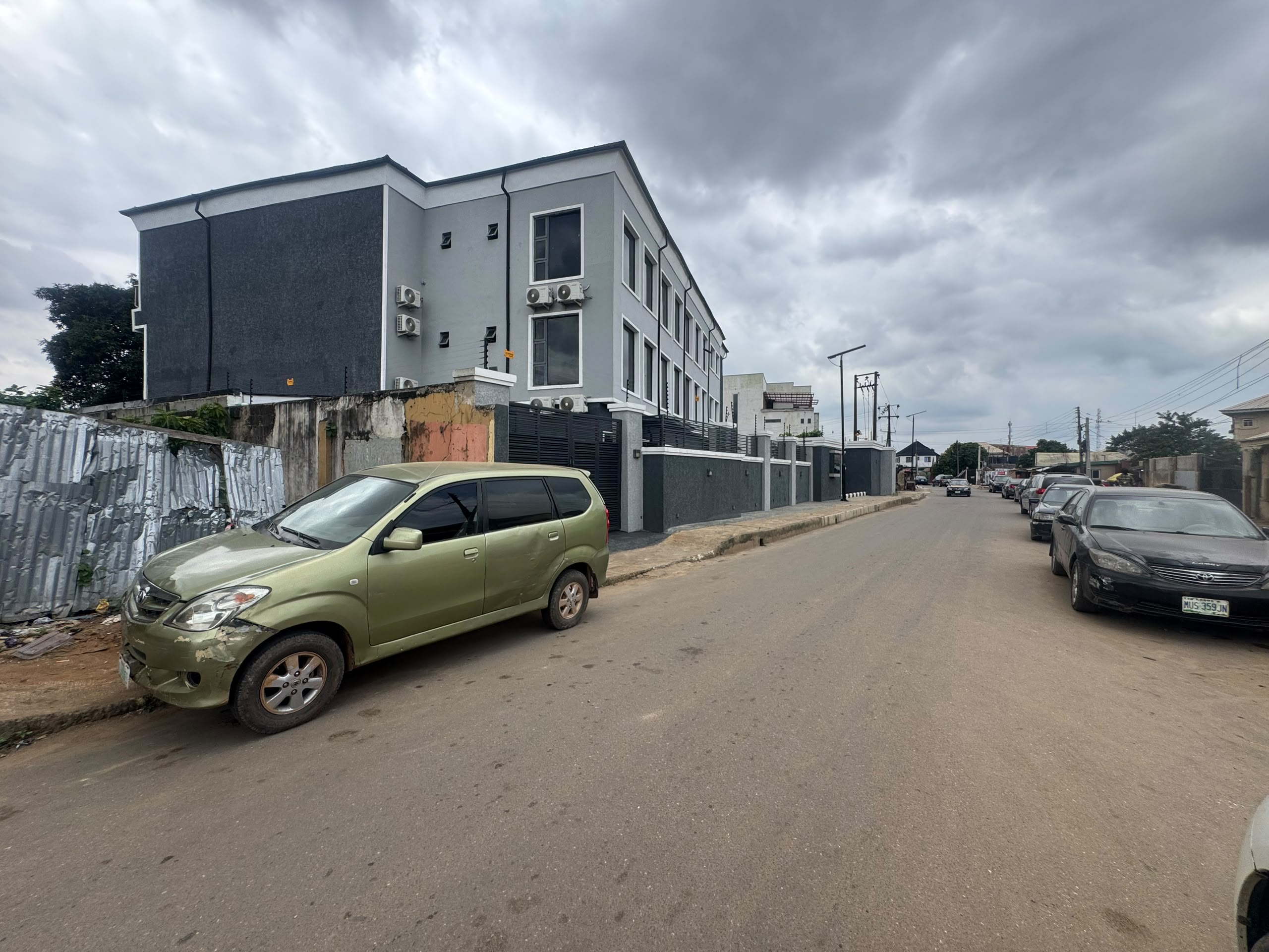 2-Bedroom Luxury Duplex Apartment - Adekoya Estate, Ogba, Ikeja — photograph 9