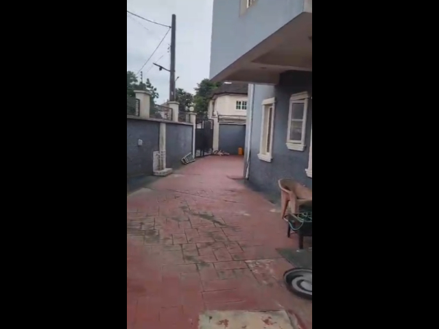 WELL MAINTAINED 4-BEDROOM SEMI DETACHED DUPLEX WITH A ROOM BQ — photograph 6