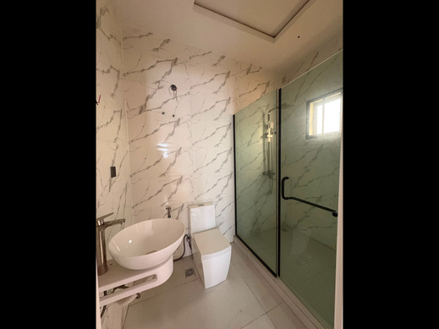 5 Bedroom detached with 2BQ — photograph 9