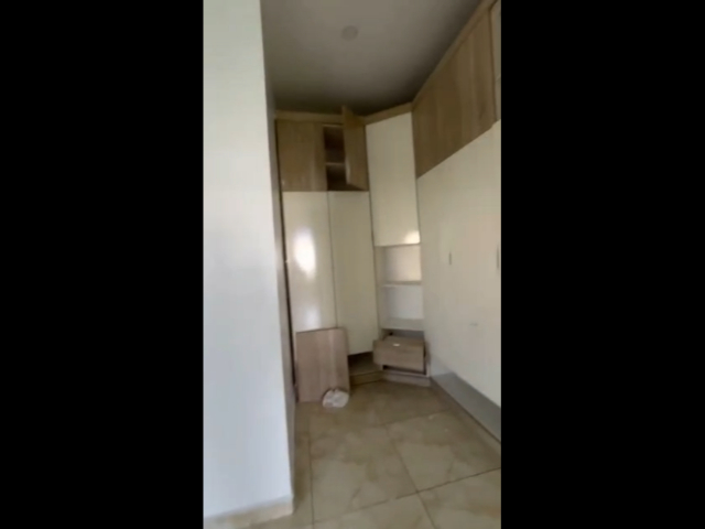 Massive Master's Bedroom + Mini parlor — photograph 4