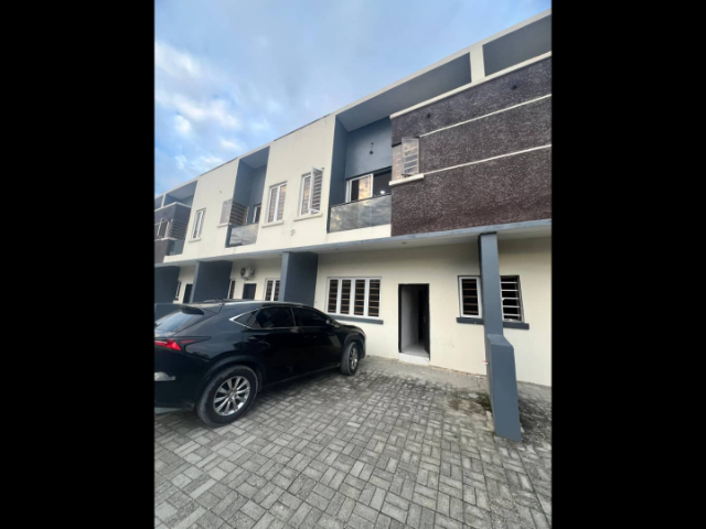 Brand New Spacious 1Bedroom and Parlor (Mini-Flat) With visitors toilet and Fully fitted Standard kitchen