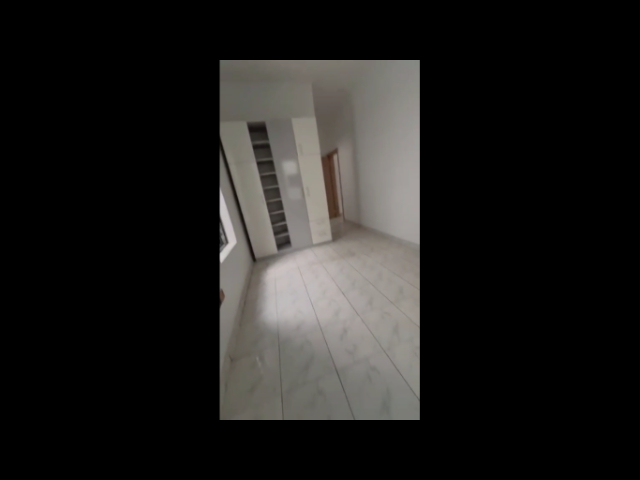 Brand New Spacious Room Upstairs With a Shared Fitted kitchen — photograph 5