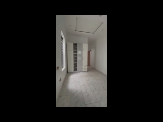 Brand New Spacious Room Upstairs With a Shared Fitted kitchen