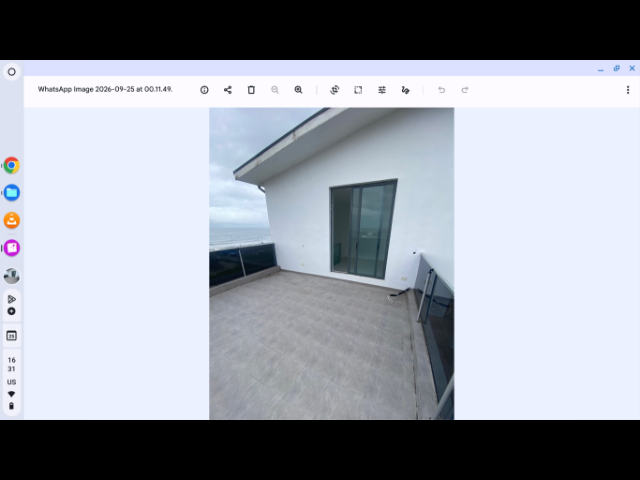 3 bedroom maissionate with beach view