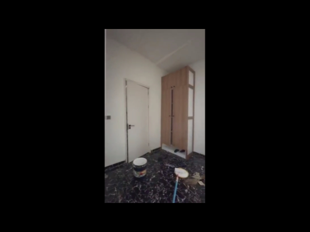 Spacious Room Downstairs — photograph 5